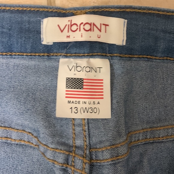 Vibrant Women's Juniors Bell Bottom High Waist Fitted Denim Jeans, size 13. - Picture 6 of 7